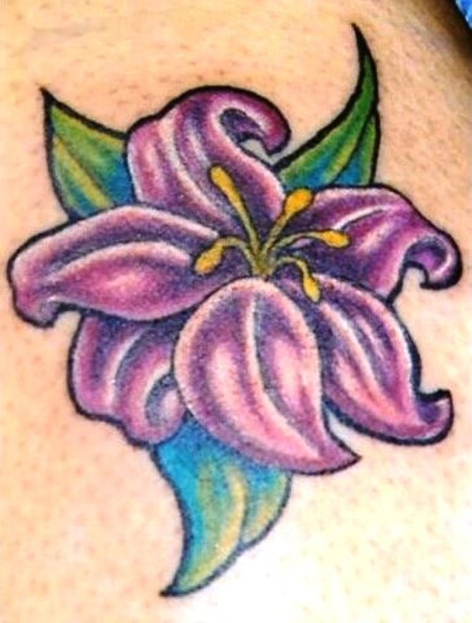 10 Lily Design Tattoo