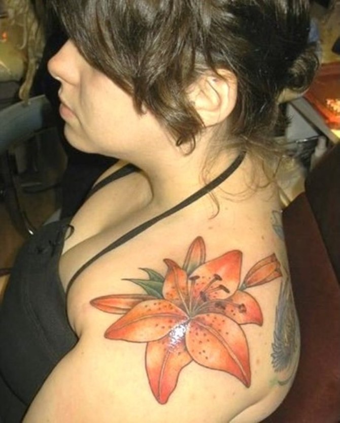 12 Lily Flower Tattoo Ideas